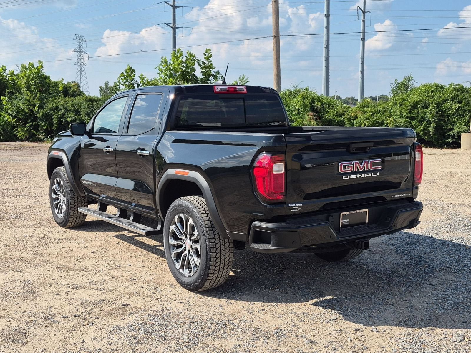 New 2026 GMC Canyon Denali AWD/4WD image 3