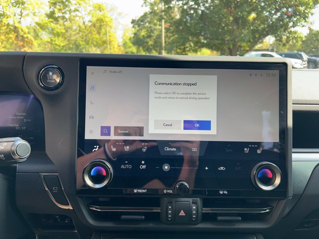 Used 2024 Lexus GX 550 AWD/4WD image 24