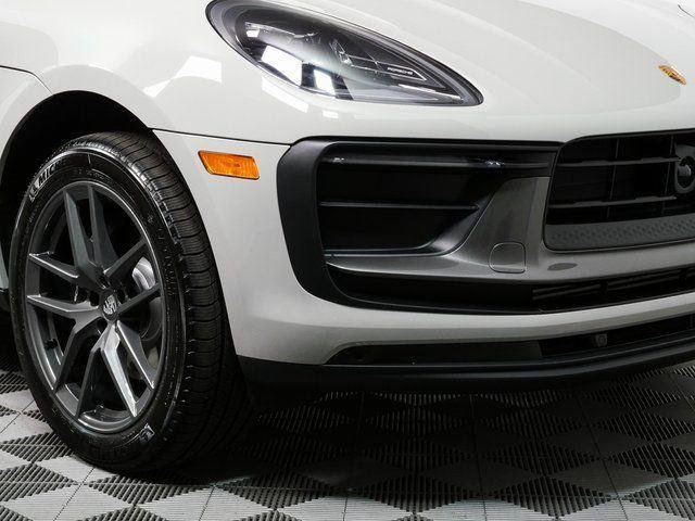 New 2026 Porsche Macan Turbo AWD/4WD image 39