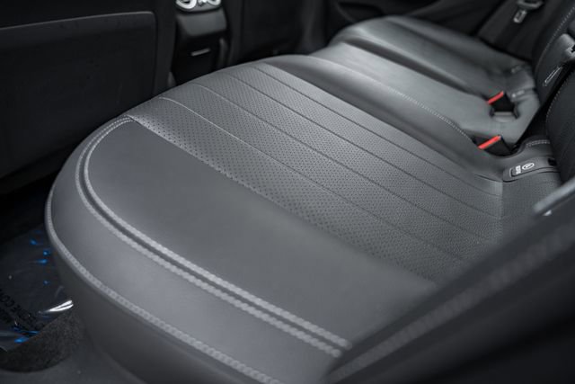 Used 2023 Mercedes-Benz E 350 4MATIC Sedan image 32