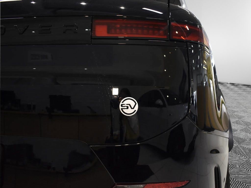 Used 2025 Land Rover Range Rover Sport SV Edition Two image 14