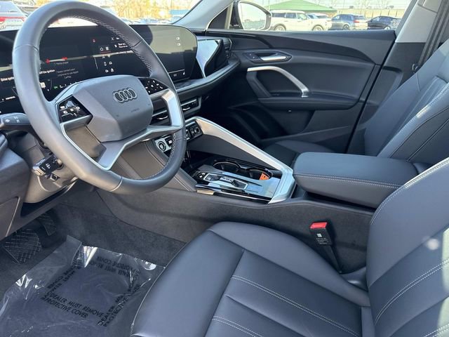 Used 2025 Audi Q5 2.0T Premium w/ 19" Wheel Package image 22