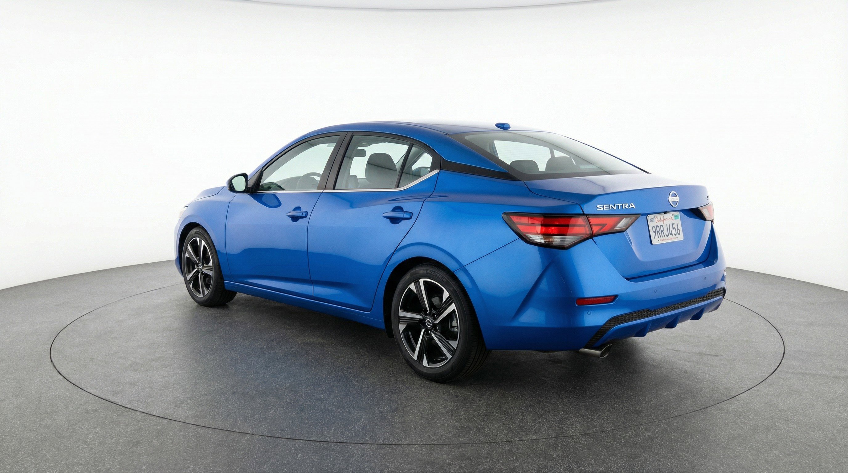 Used 2025 Nissan Sentra SV image 6