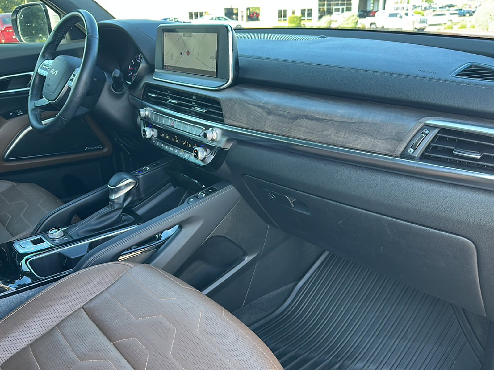 Used 2022 Kia Telluride SX w/ SX Prestige Package image 23