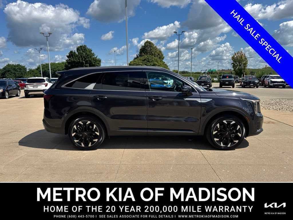 Used 2025 Kia Sorento EX FWD image 6
