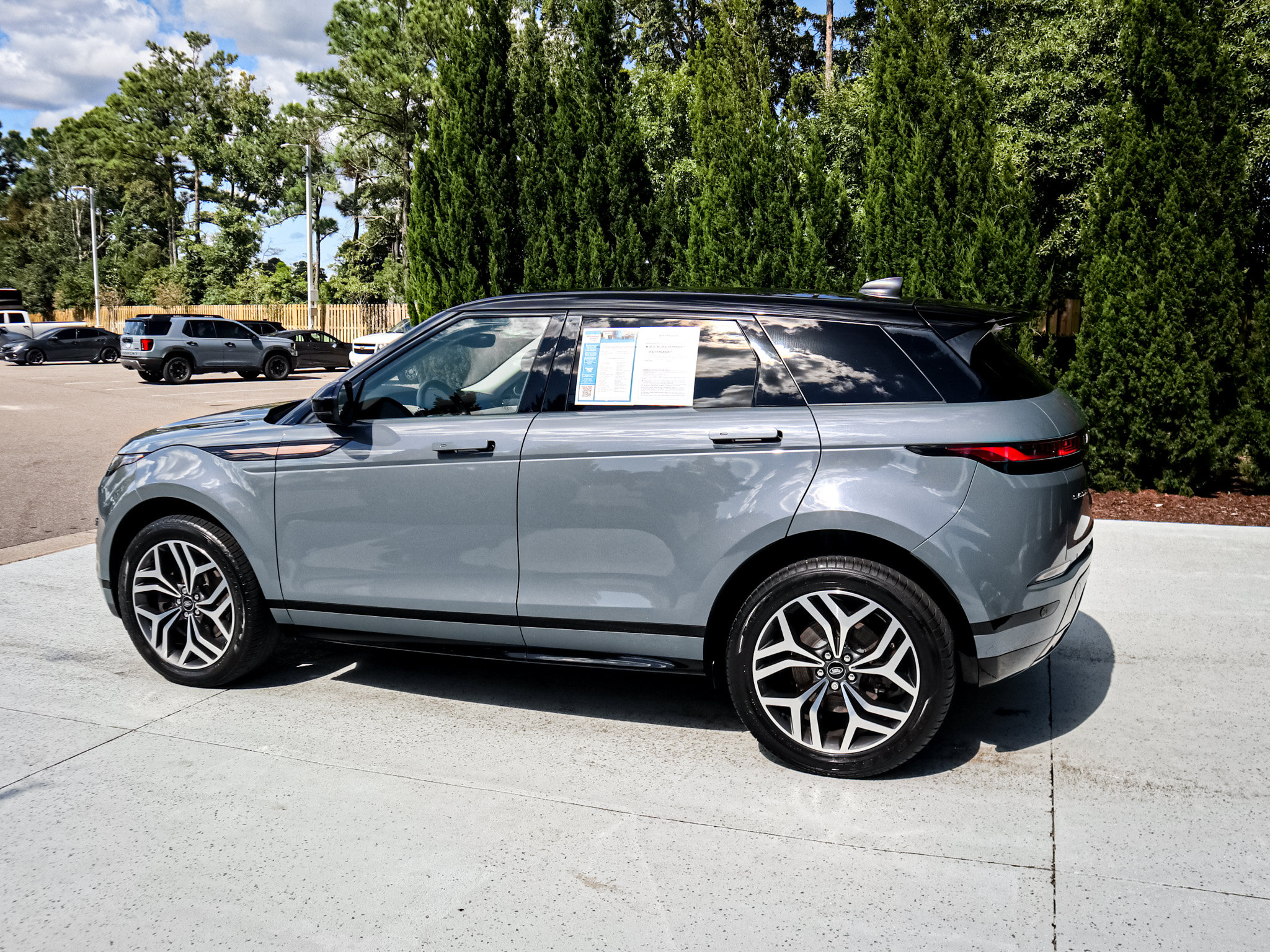 Used 2022 Land Rover Range Rover Evoque R-Dynamic S AWD/4WD image 7