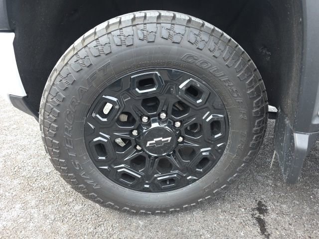 Used 2024 Chevrolet Silverado 2500 LT w/ Z71 Sport Edition image 39