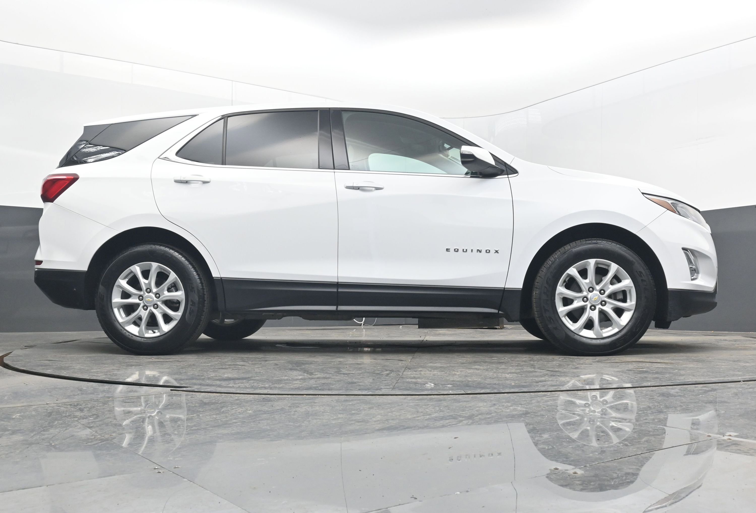 Used 2019 Chevrolet Equinox LT image 28