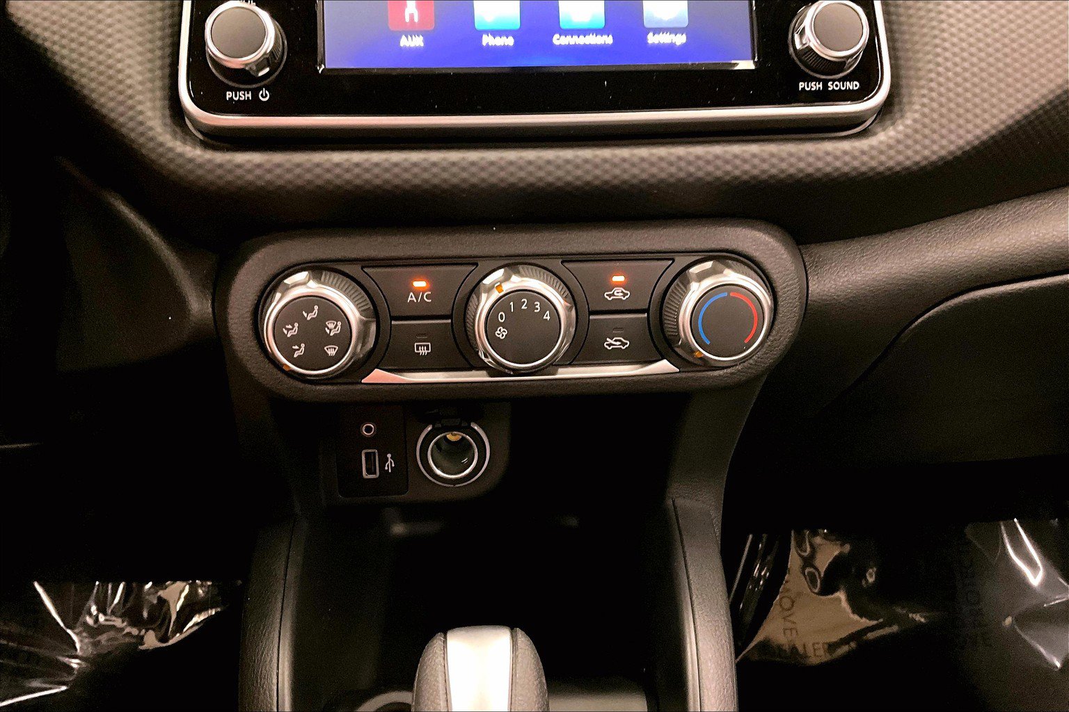 New 2025 Nissan Kicks Play S image 49