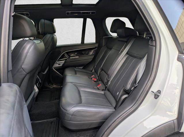 Used 2023 Land Rover Range Rover SE image 19