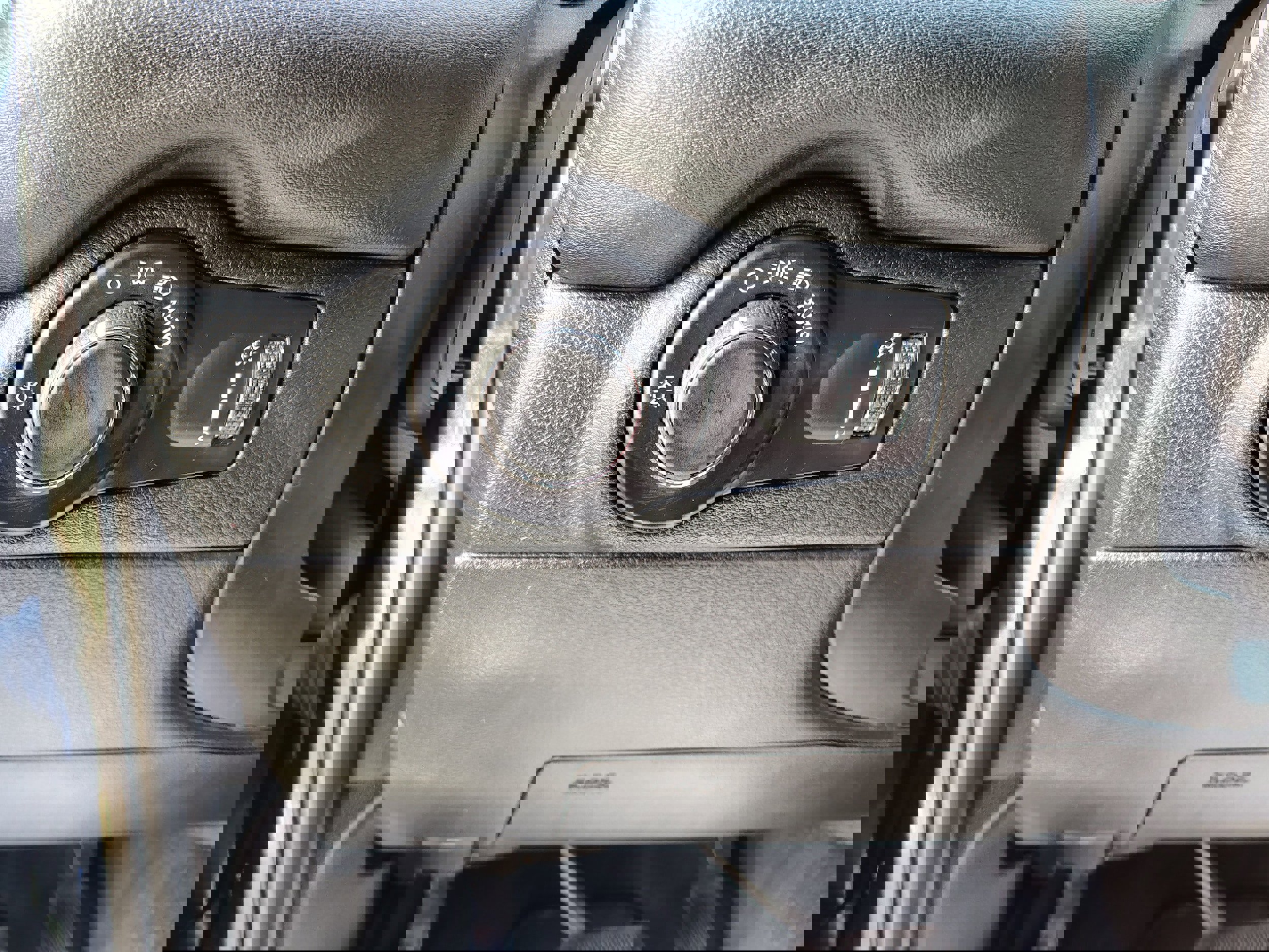 Certified 2024 Dodge Durango R/T image 30