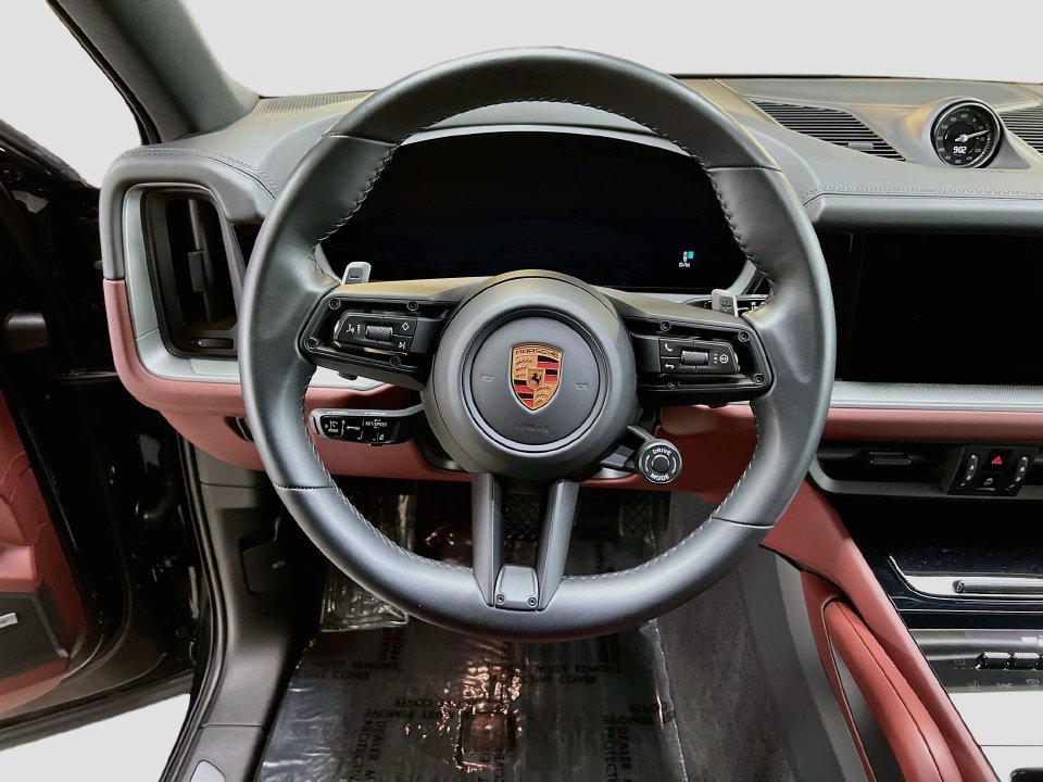 Certified 2026 Porsche Cayenne Coupe AWD/4WD image 12