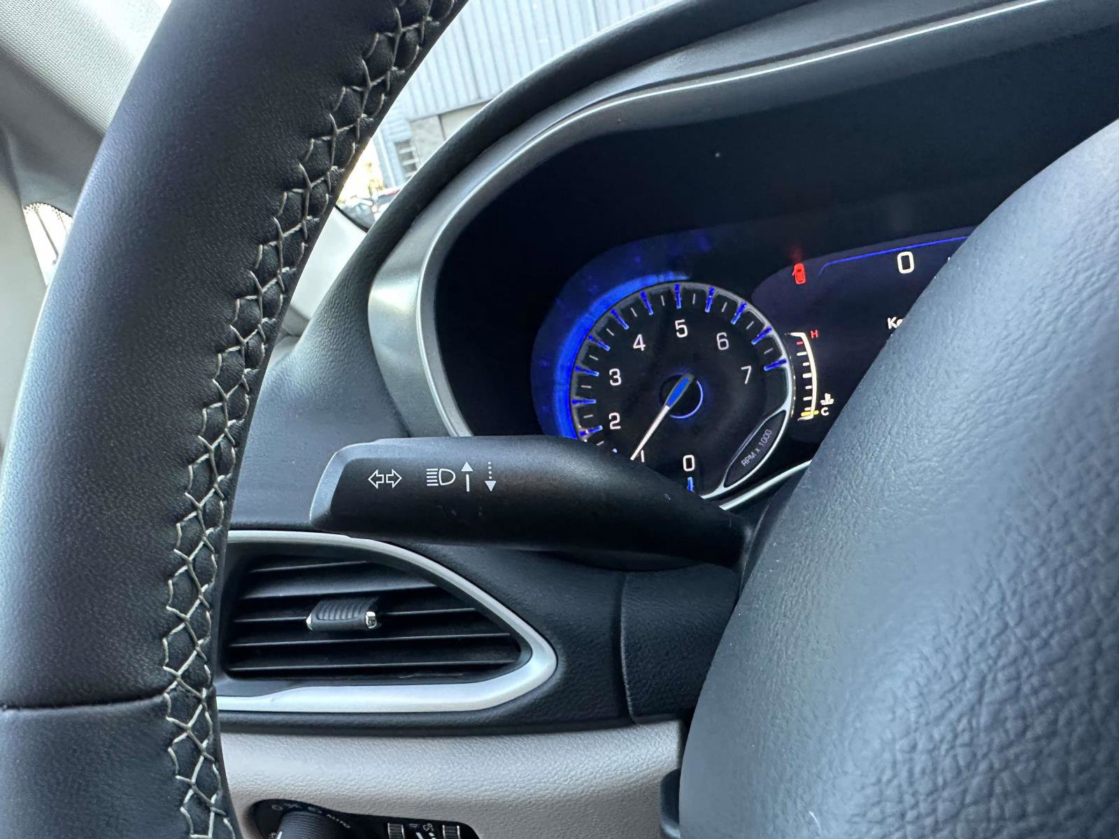 Used 2024 Chrysler Pacifica Touring-L image 28