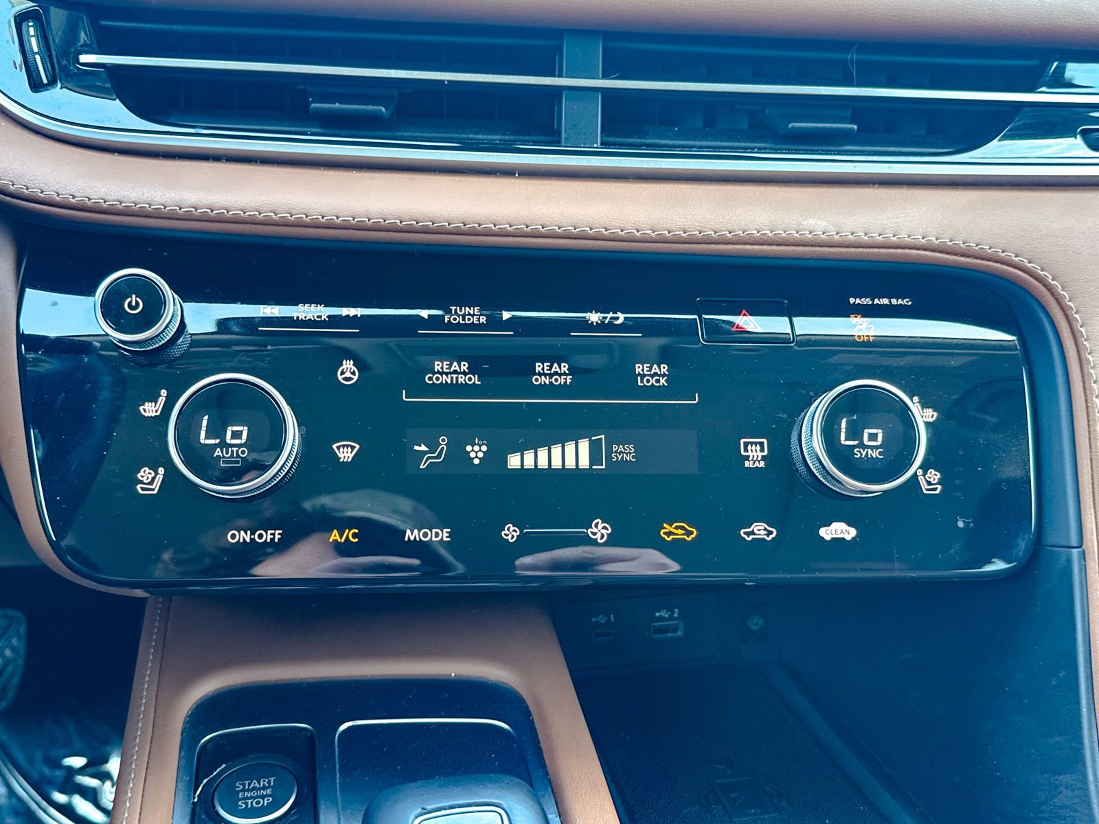 Used 2024 INFINITI QX60 Sensory w/ Vision Package image 33