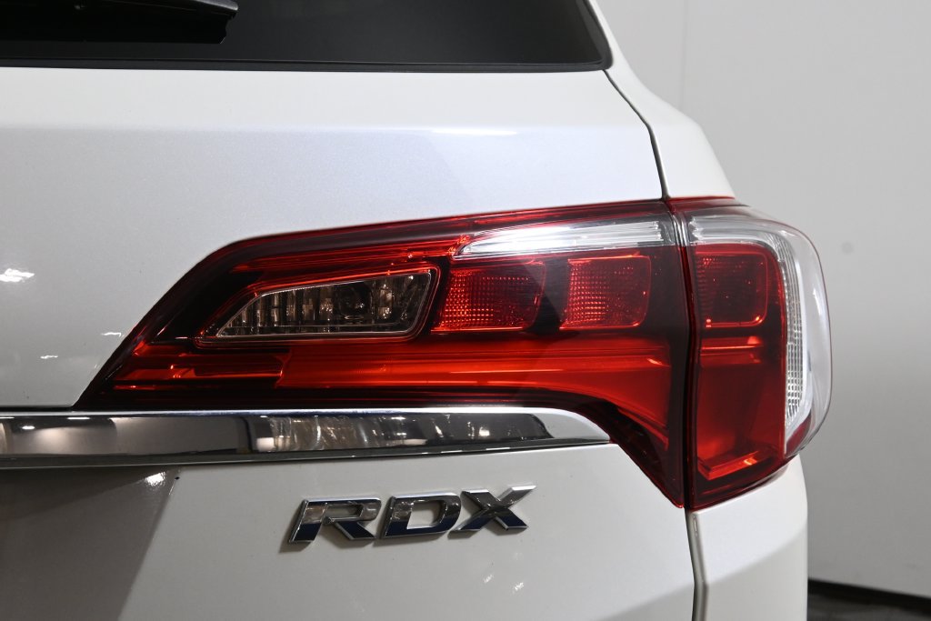 Used 2018 Acura RDX w/ Technology Package AWD/4WD image 13