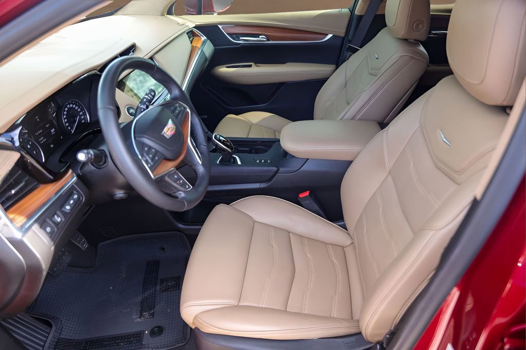 Used 2019 Cadillac XT5 Platinum AWD/4WD image 6