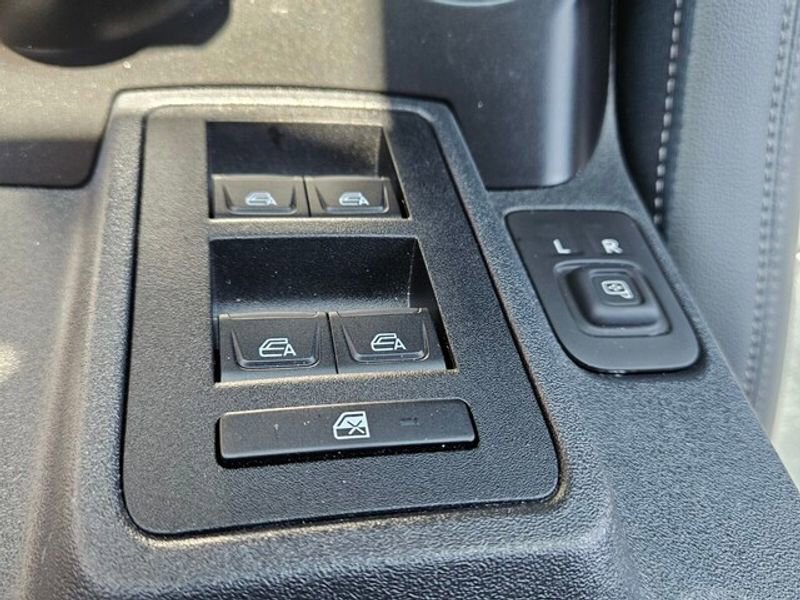 Used 2024 Ford Bronco Outer Banks image 26