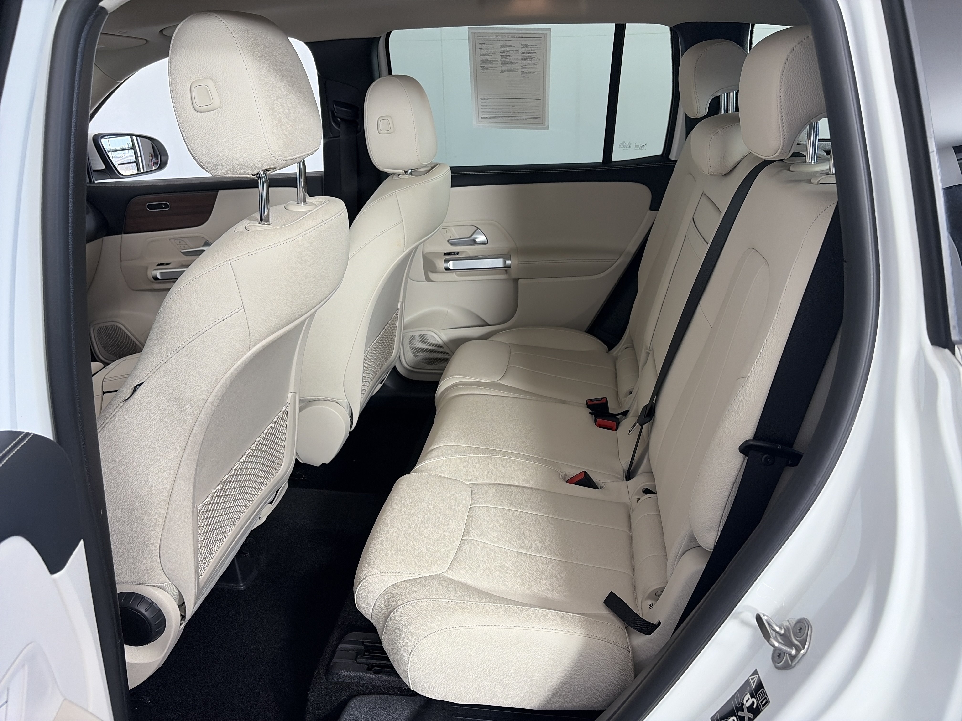 Certified 2022 Mercedes-Benz GLB 250 4MATIC image 7