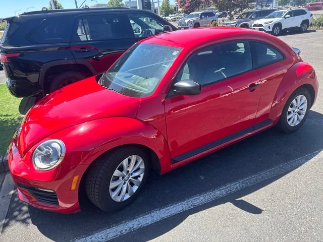 Used 2018 Volkswagen Beetle 2.0T S FWD image 21