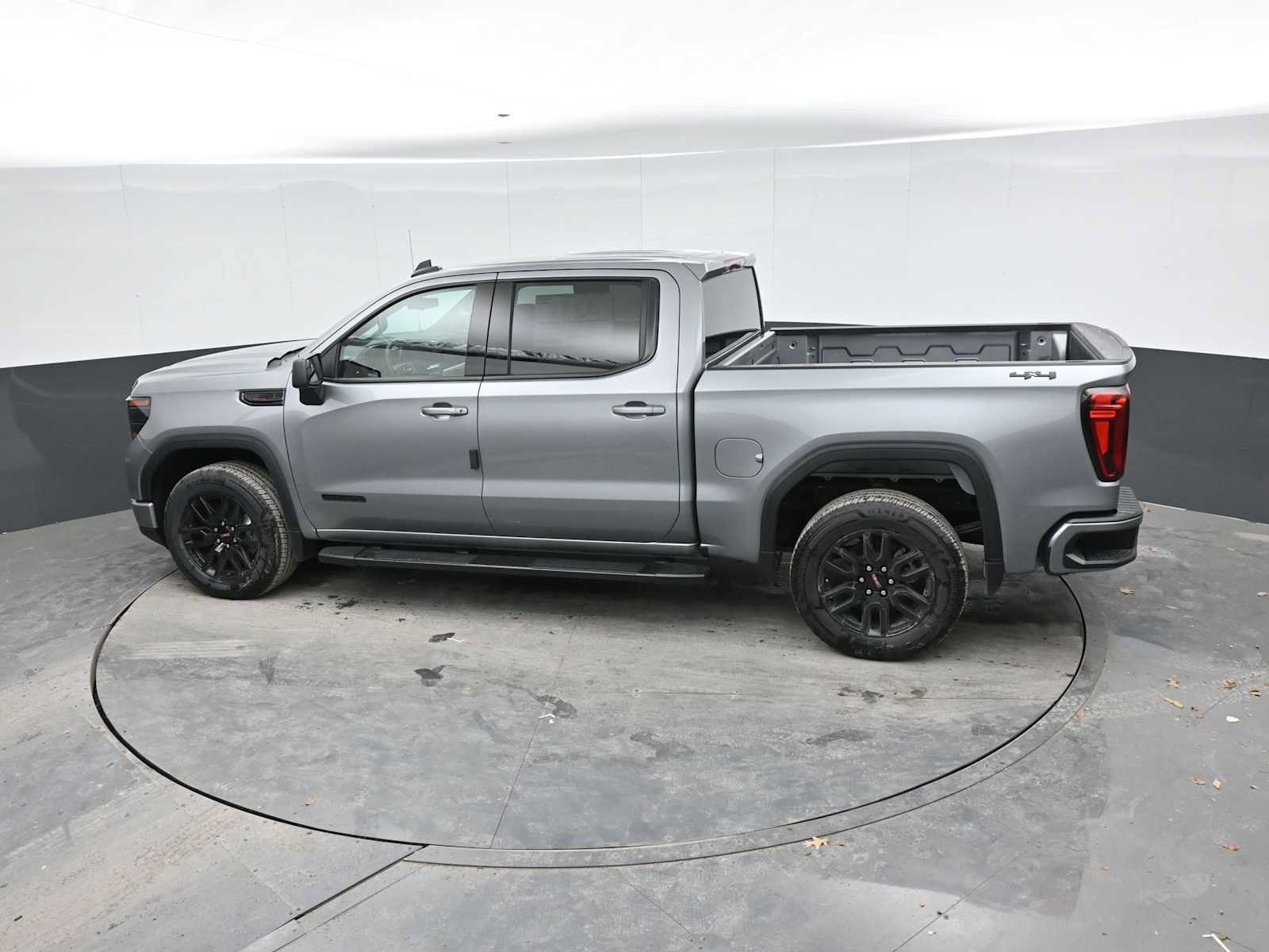 New 2026 GMC Sierra 1500 Elevation w/ LPO, Elevation Black Package AWD/4WD image 28