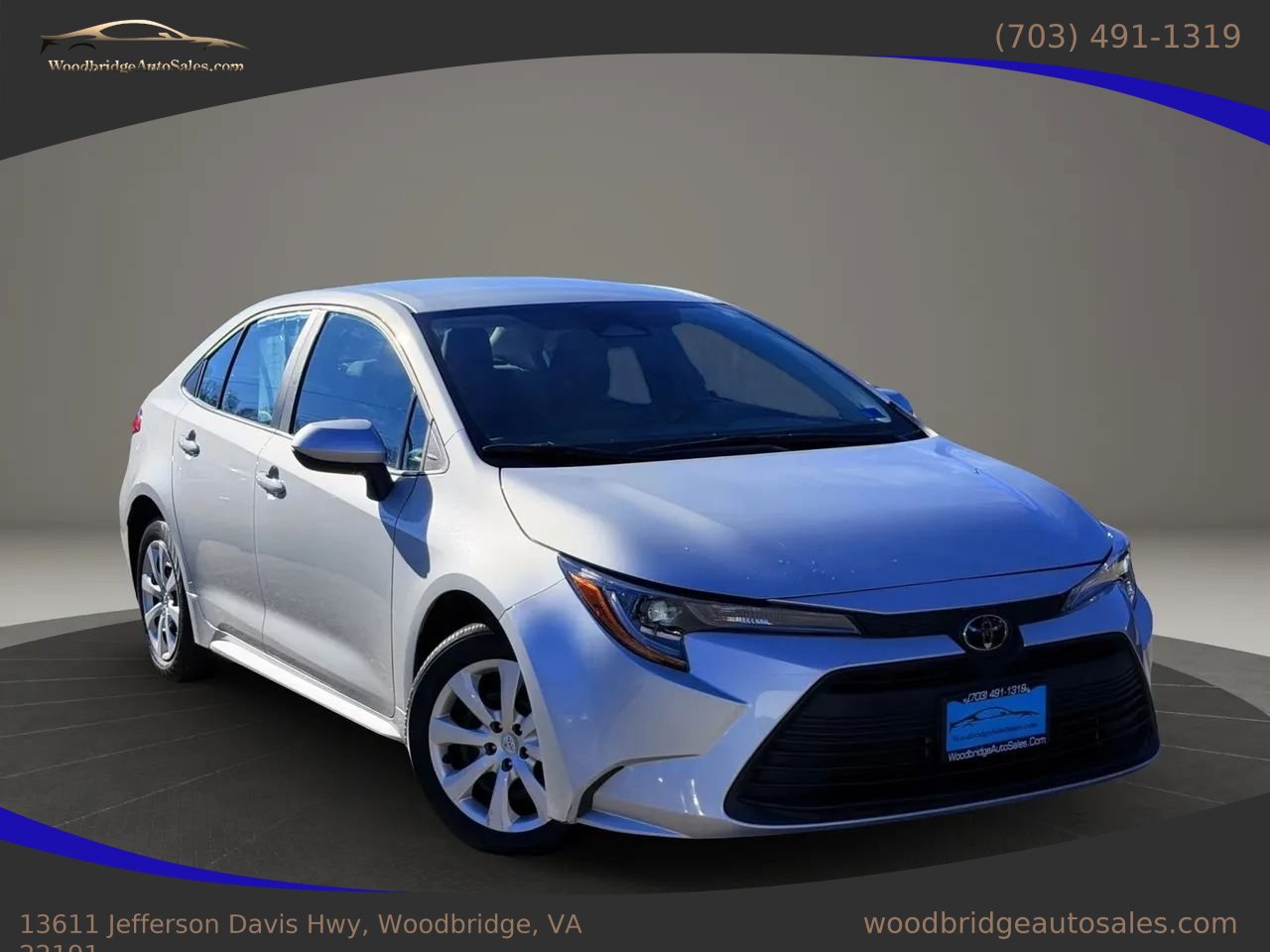 Used 2024 Toyota Corolla LE FWD image 1