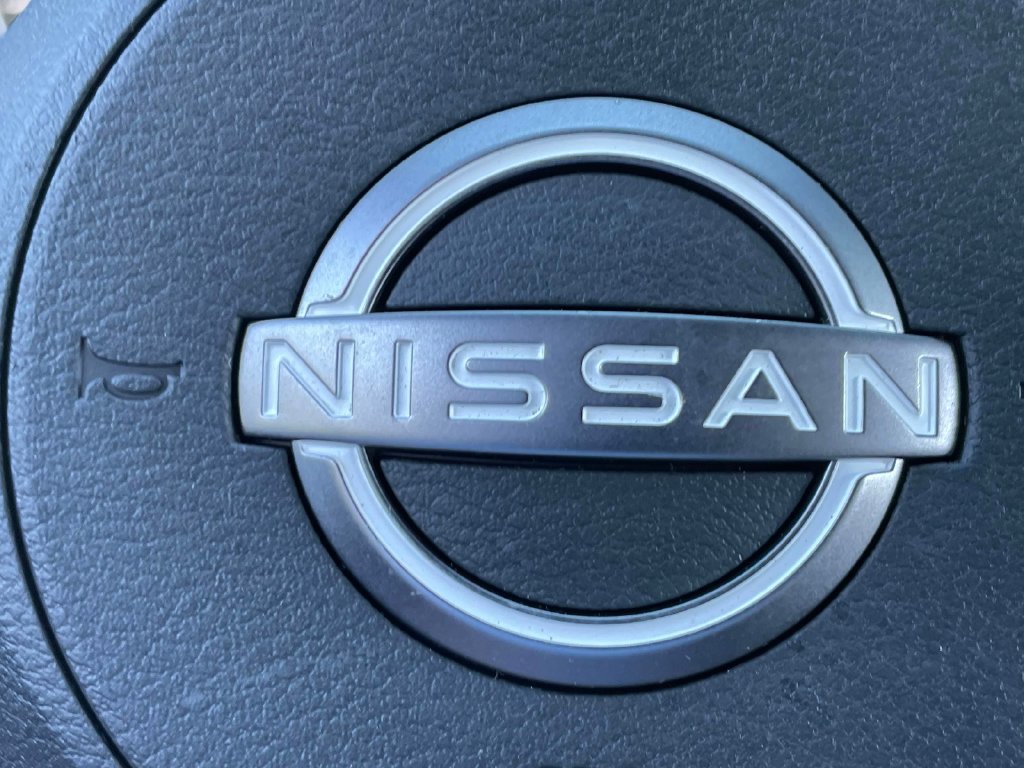 Used 2023 Nissan Rogue SV FWD image 31