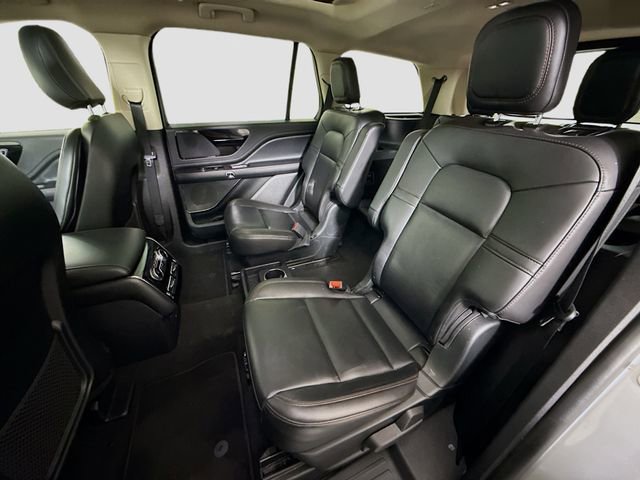 Used 2023 Lincoln Aviator AWD w/ Premium Package image 24