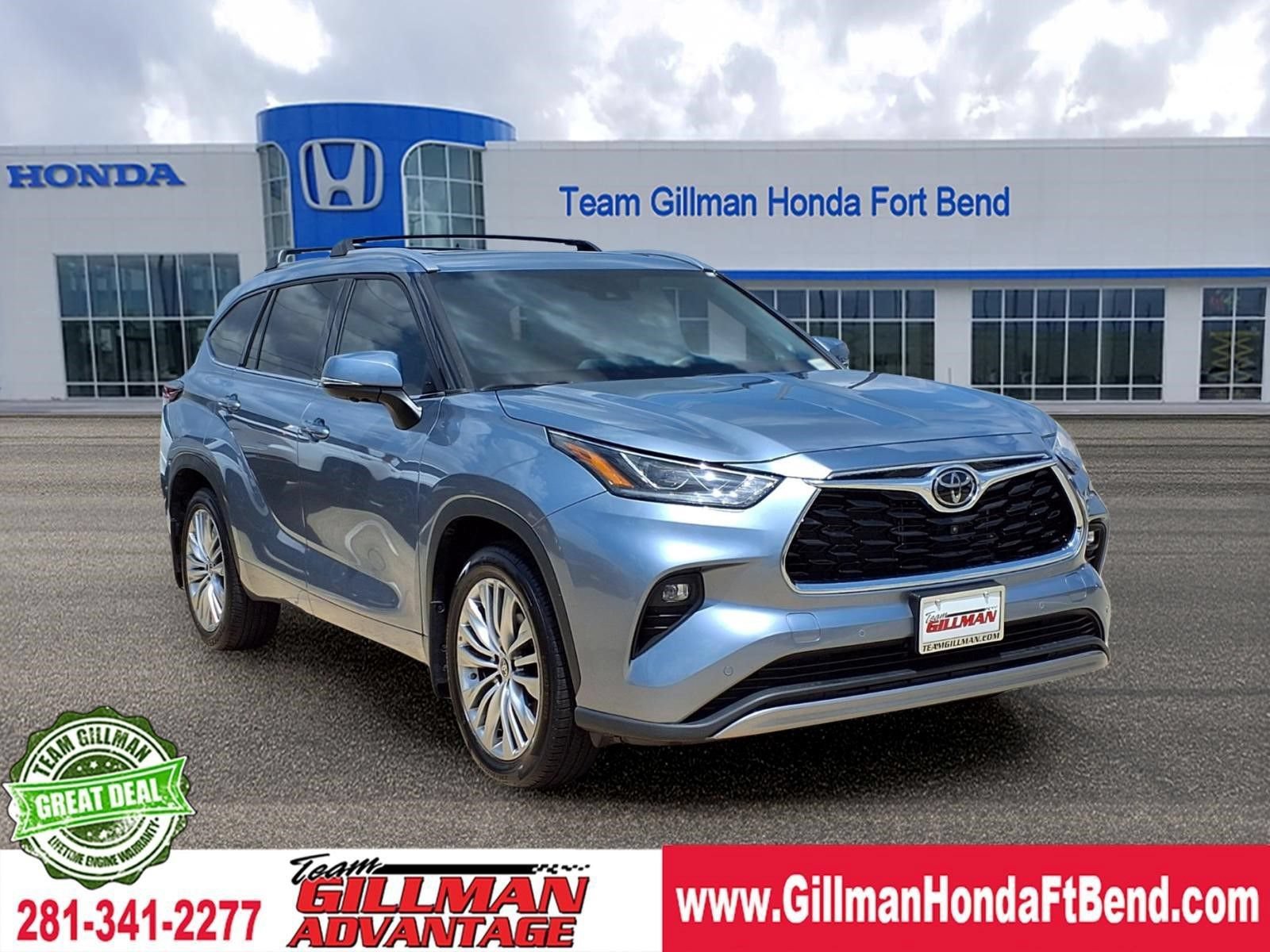 Used 2024 Toyota Highlander Platinum AWD/4WD image 1