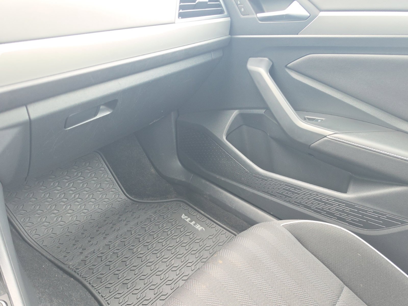 Certified 2024 Volkswagen Jetta Sport FWD image 28