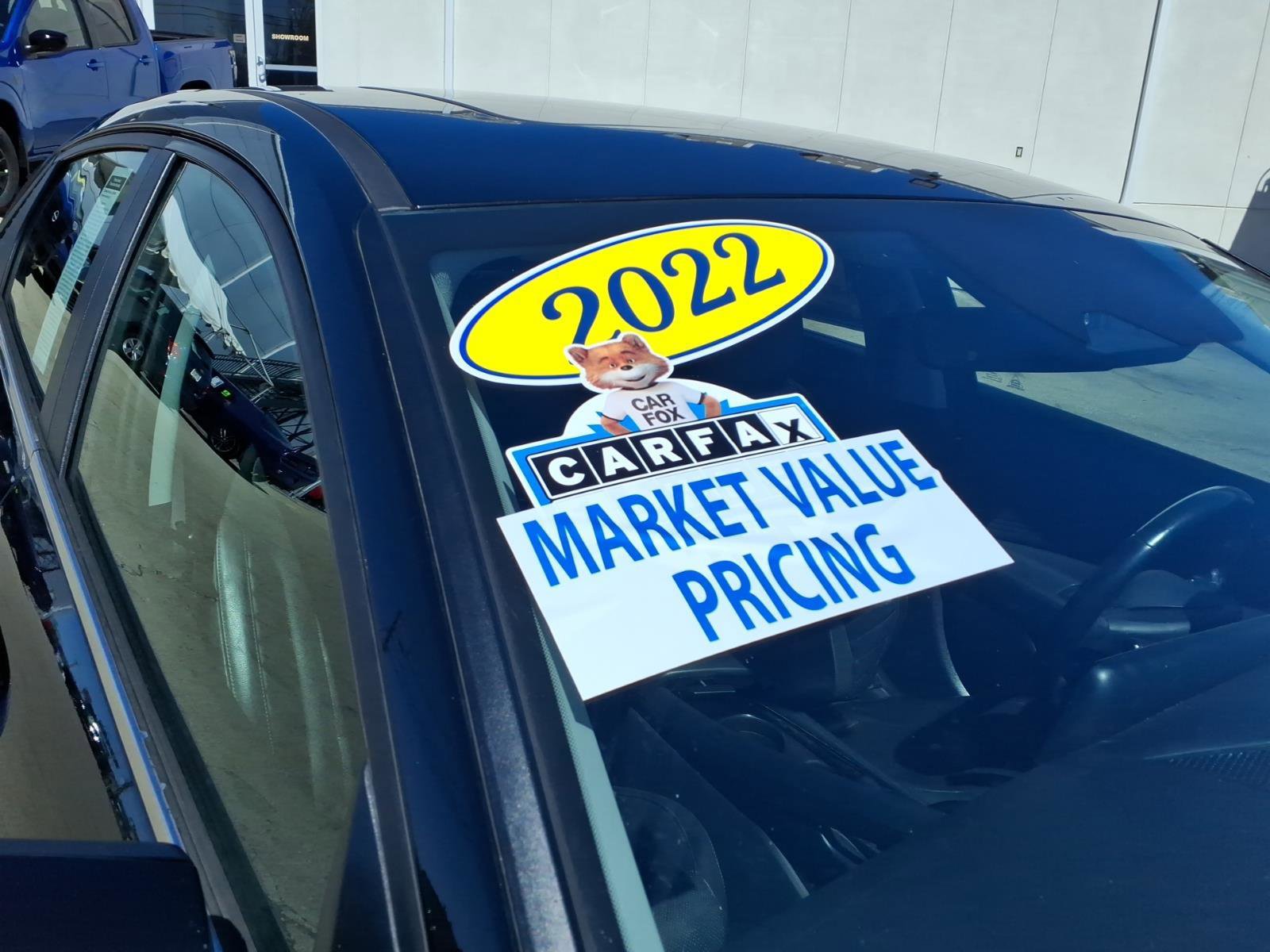 Used 2022 Hyundai Elantra Limited image 9