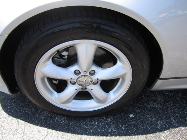 Used 2001 Mercedes-Benz SLK 320 image 9