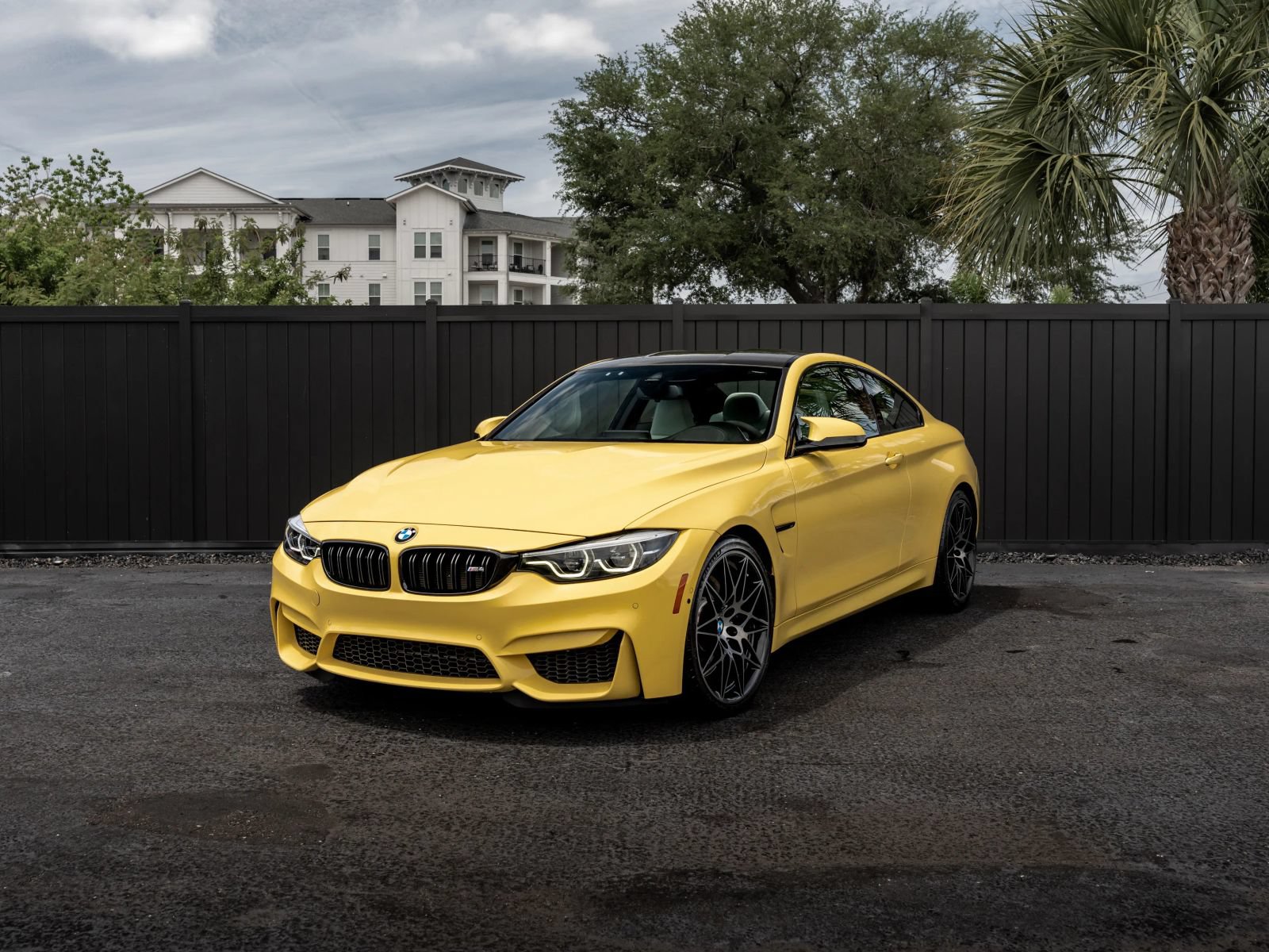 Used 2019 BMW M4 Coupe w/ Competition Package RWD image 8