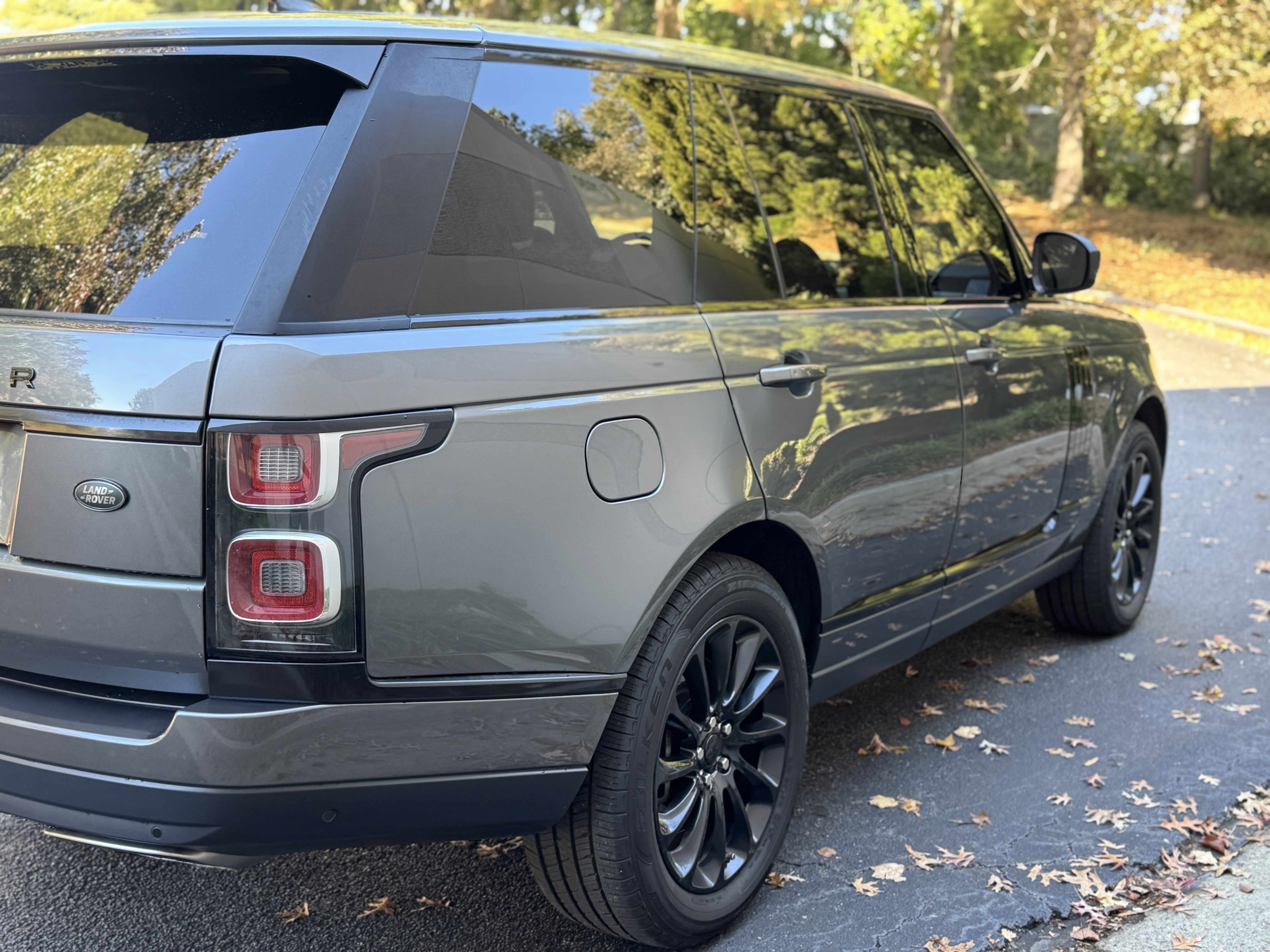 Used 2018 Land Rover Range Rover HSE image 22