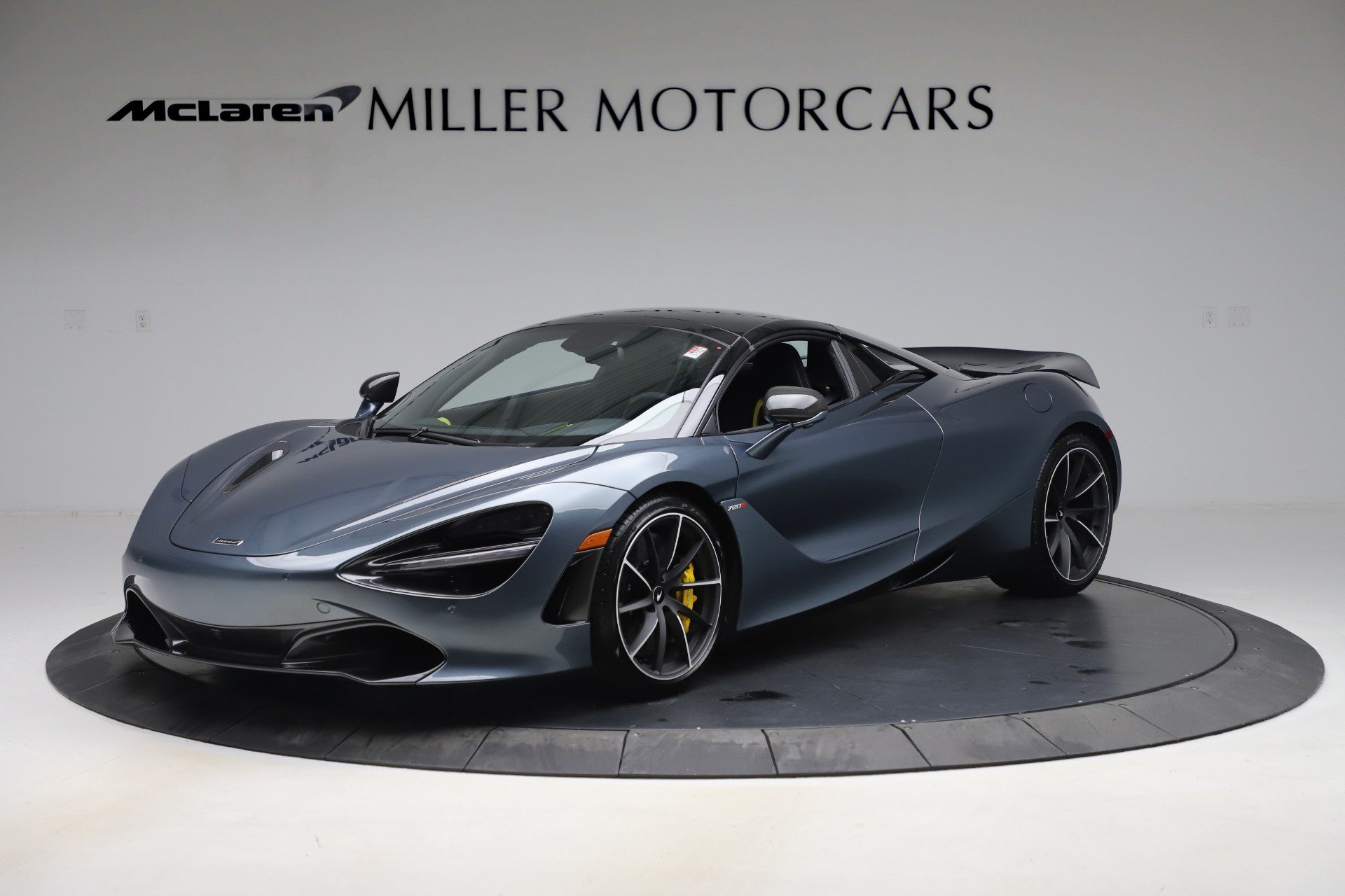 Used 2020 McLaren 720S Spider RWD image 15