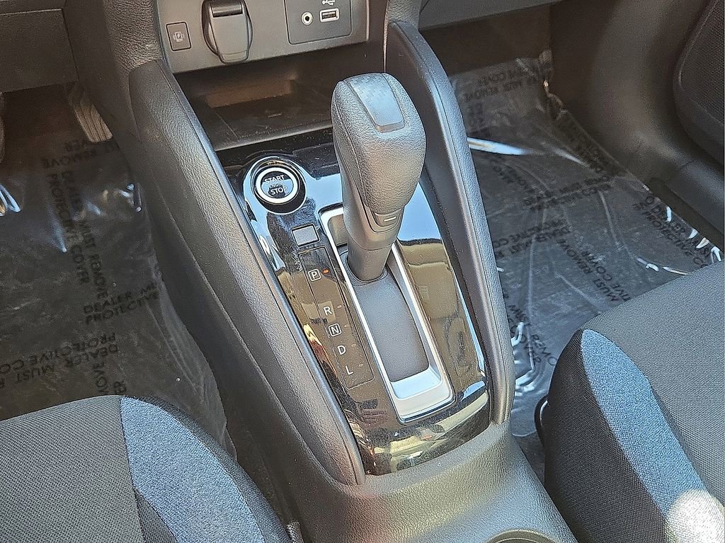 Used 2025 Nissan Versa SV image 30