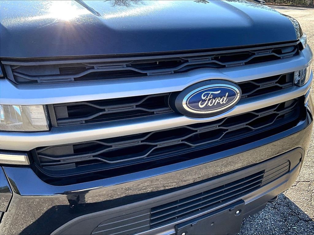 Used 2023 Ford Expedition Max XLT image 30