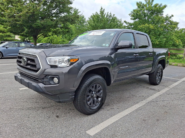 Certified 2023 Toyota Tacoma SR5 AWD/4WD image 3
