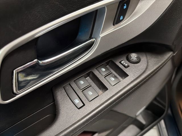 Used 2016 Chevrolet Equinox LTZ w/ Enhanced Convenience Package image 14