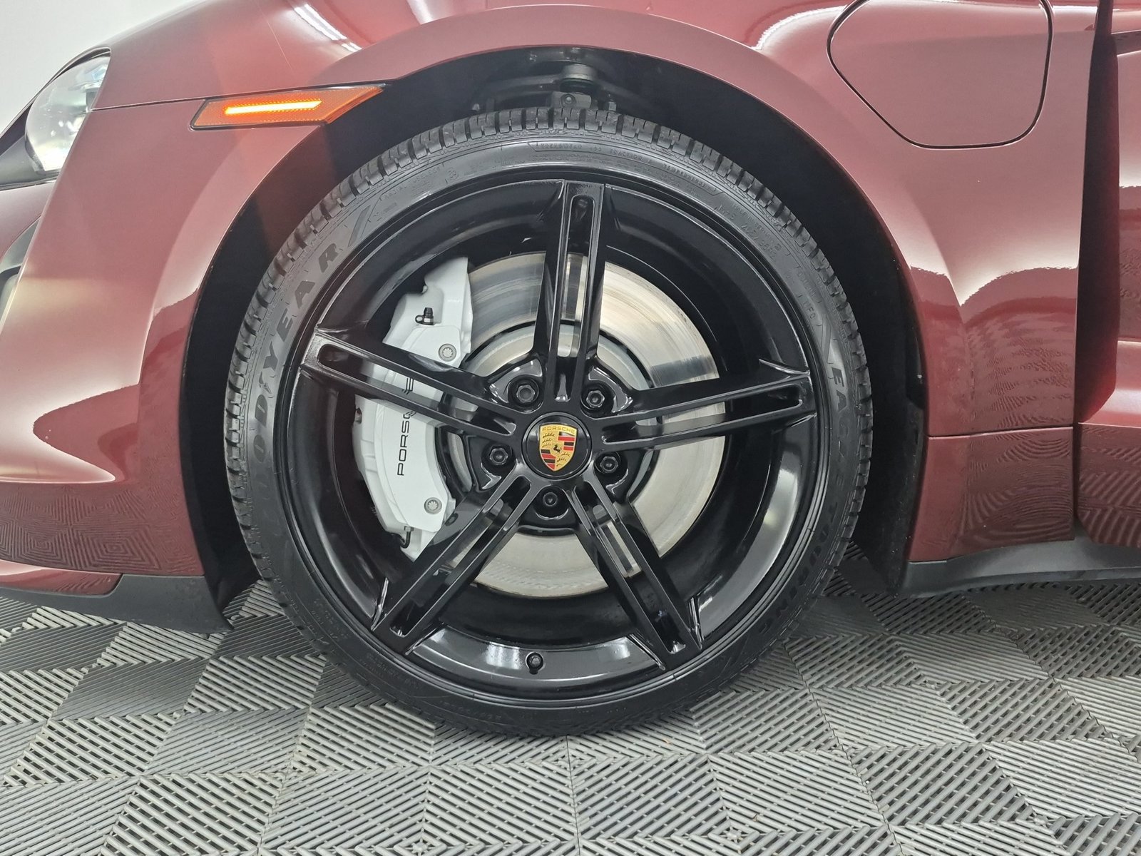 Certified 2021 Porsche Taycan Turbo AWD/4WD image 27