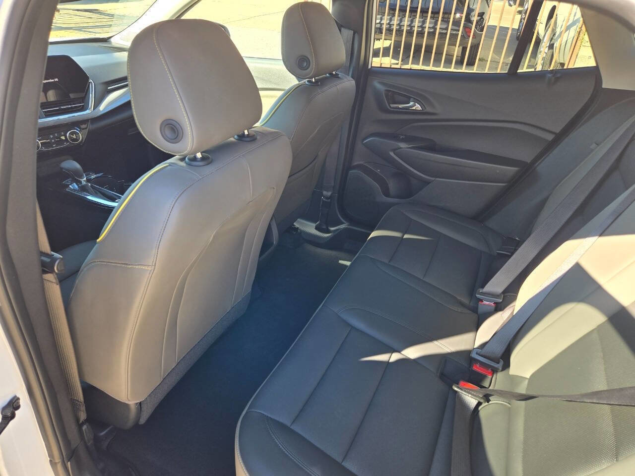 Used 2025 Chevrolet Trax ACTIV w/ Driver Confidence Package image 38