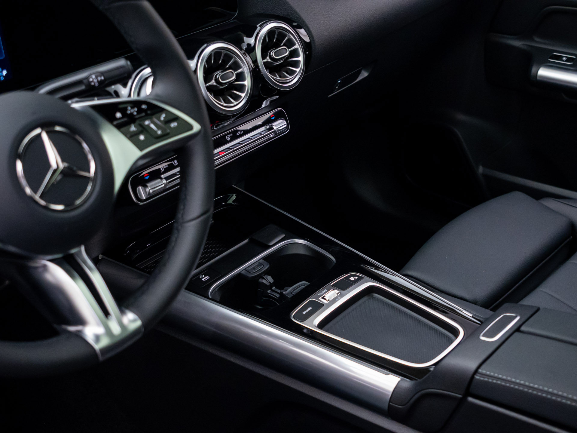 New 2026 Mercedes-Benz GLA 250 4MATIC image 12