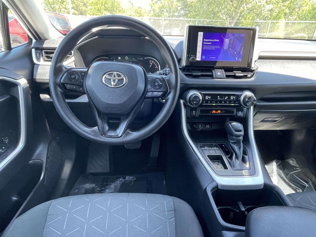 Used 2023 Toyota RAV4 XLE FWD image 16