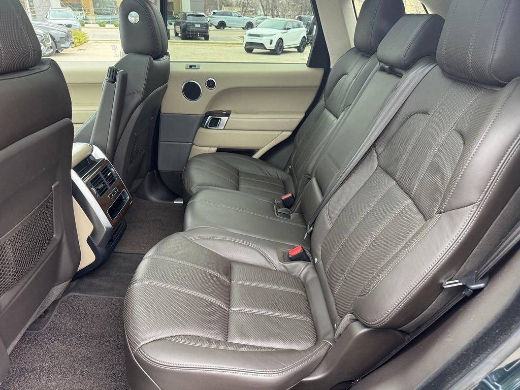 Used 2014 Land Rover Range Rover Sport HSE image 9