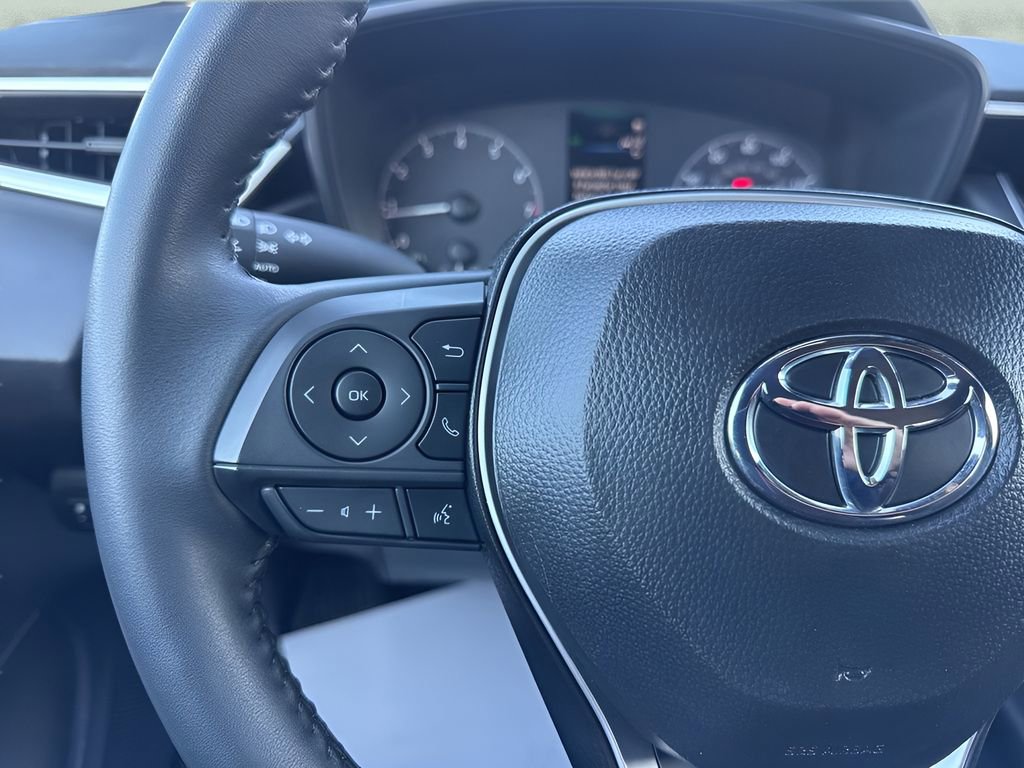 Used 2025 Toyota Corolla SE image 13