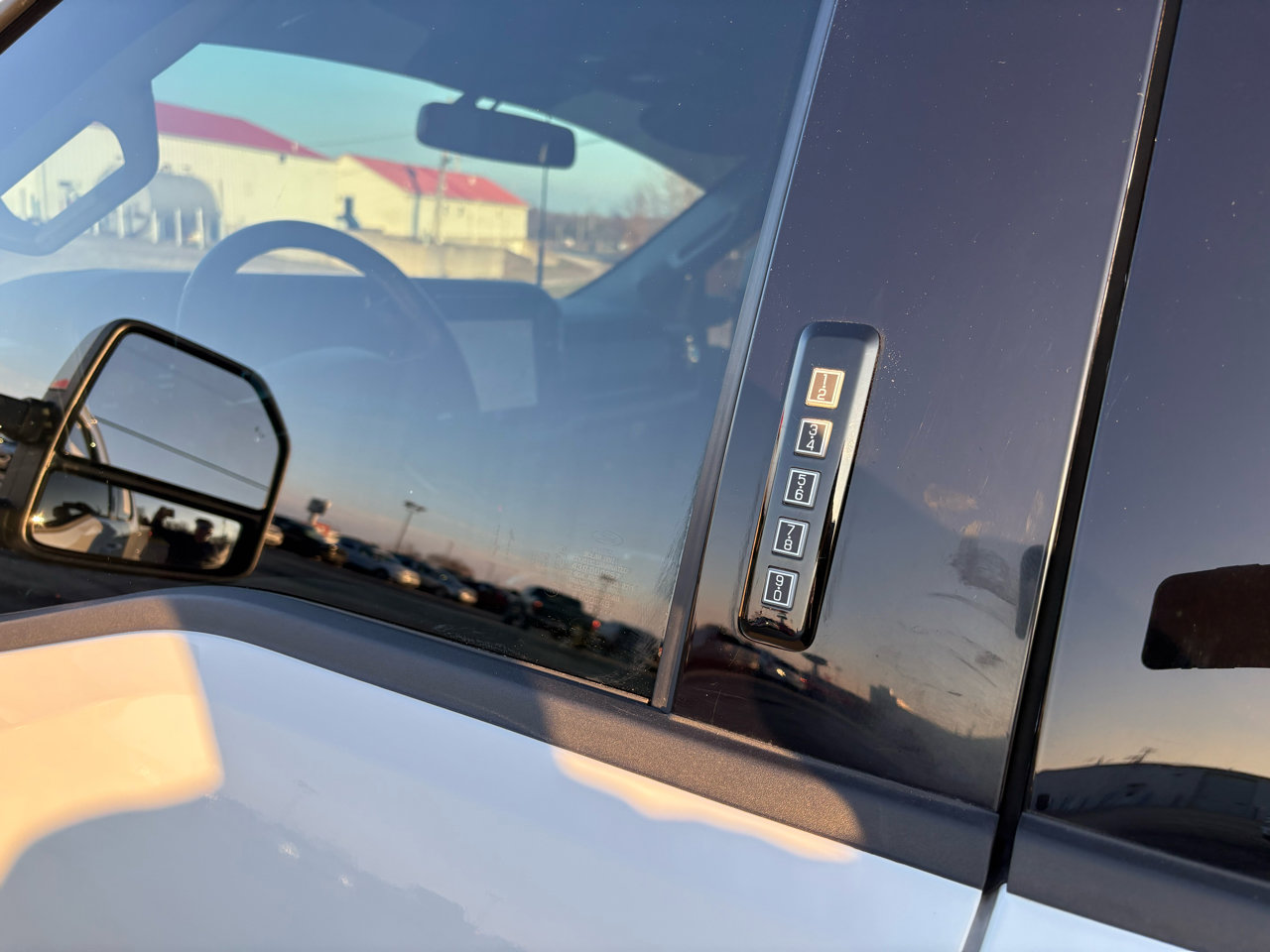 Used 2023 Ford F350 Lariat image 12