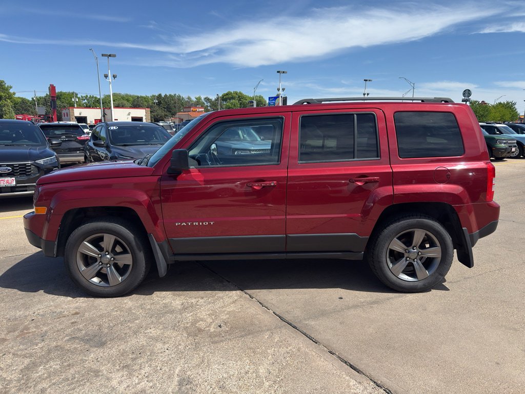 Used 2015 Jeep Patriot High Altitude AWD/4WD image 7