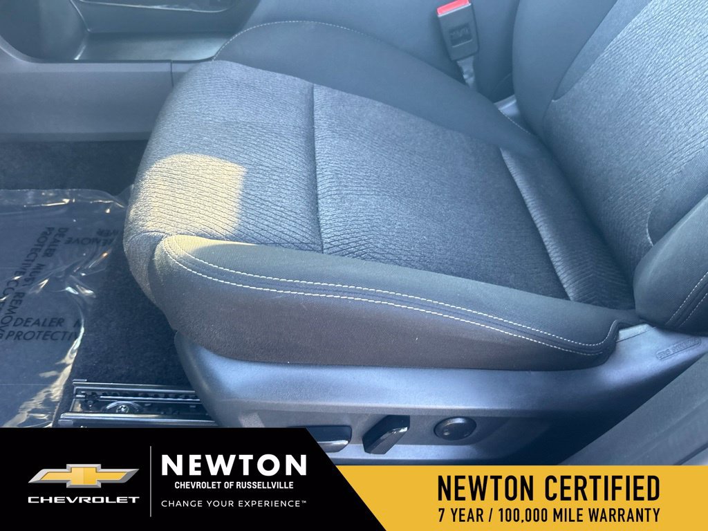 Used 2025 Nissan Rogue SV FWD image 6