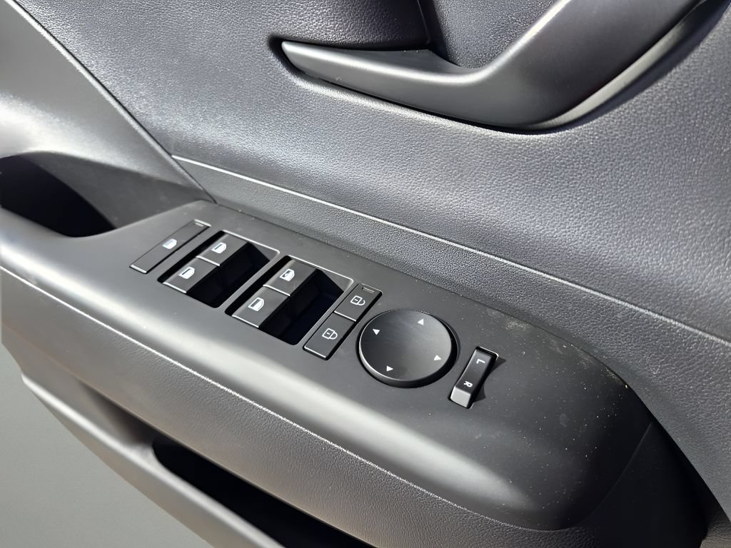 New 2026 Hyundai Kona SE AWD/4WD image 23