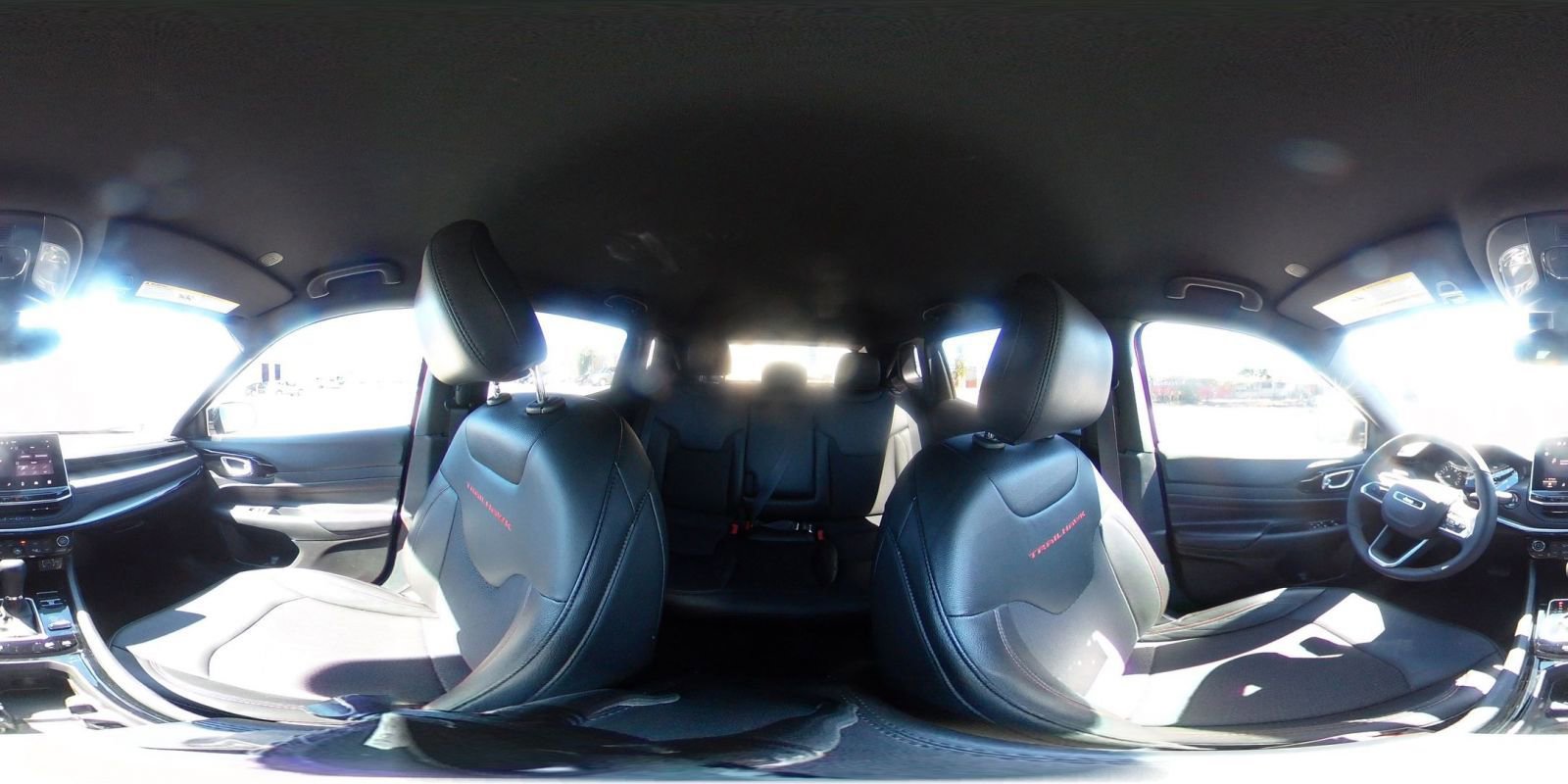 Used 2025 Jeep Compass Trailhawk image 41