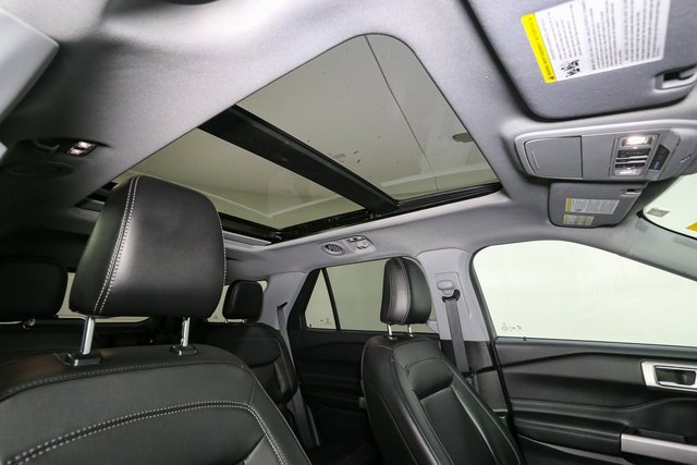 Used 2023 Ford Explorer XLT w/ Equipment Group 202A image 18